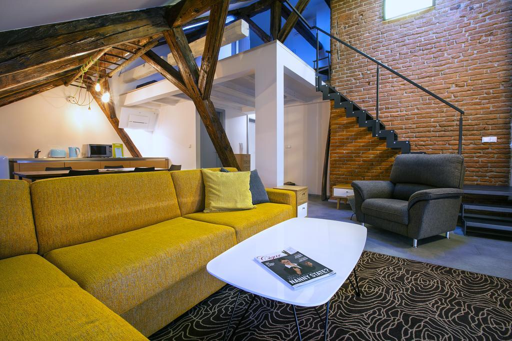 Apartment At The Blue Duckling Prag